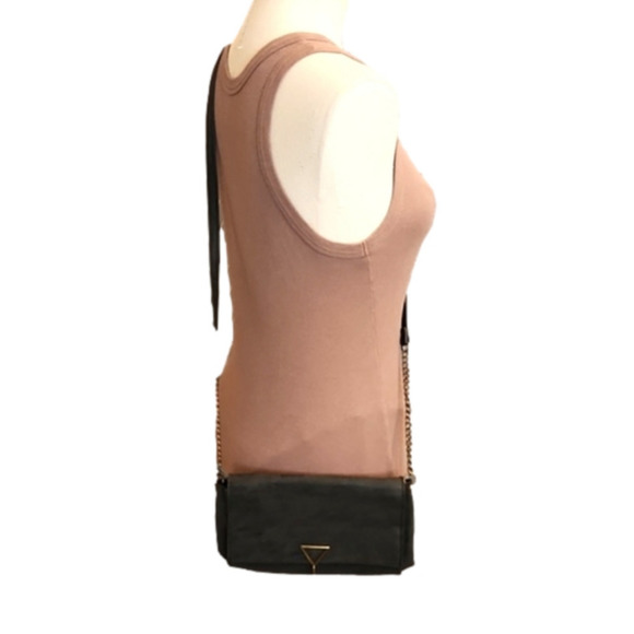 Womens Twig & Arrow blackish/gray crossbody bag with hanging bead. - Picture 5 of 16